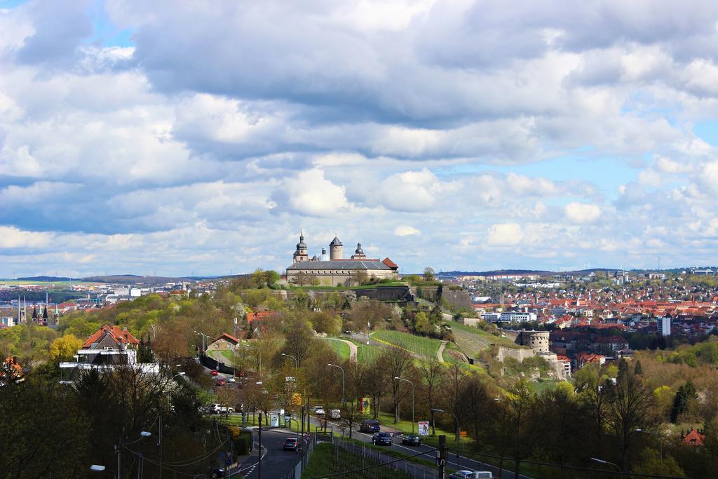 Hotel Wittelsbacher Hoeh Вюрцбург Екстериор снимка